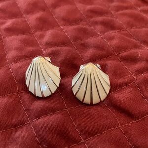 Elegant Shell Design Earrings